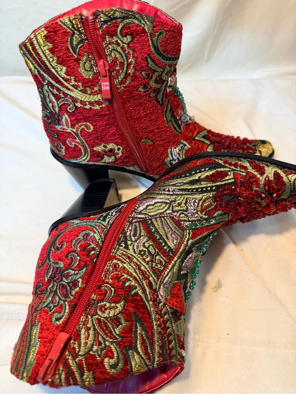 Helen’s Hearts Sequin and rhinestone studded boot R-LB-JK-S809